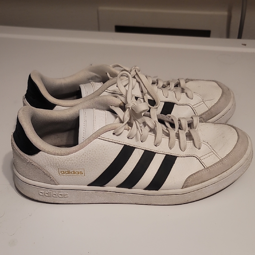 Gently Used Adidas Men's White and Black Sneakers 11 1/2